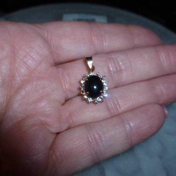 18K Gold Electroplate Onyx Swarovski Crystals Pendant - Picture 2 of 12